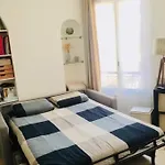 Charming Studio In Montmartre